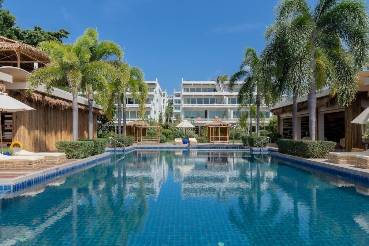 Poppy Beachfront Residence Rawai Szoba fotó